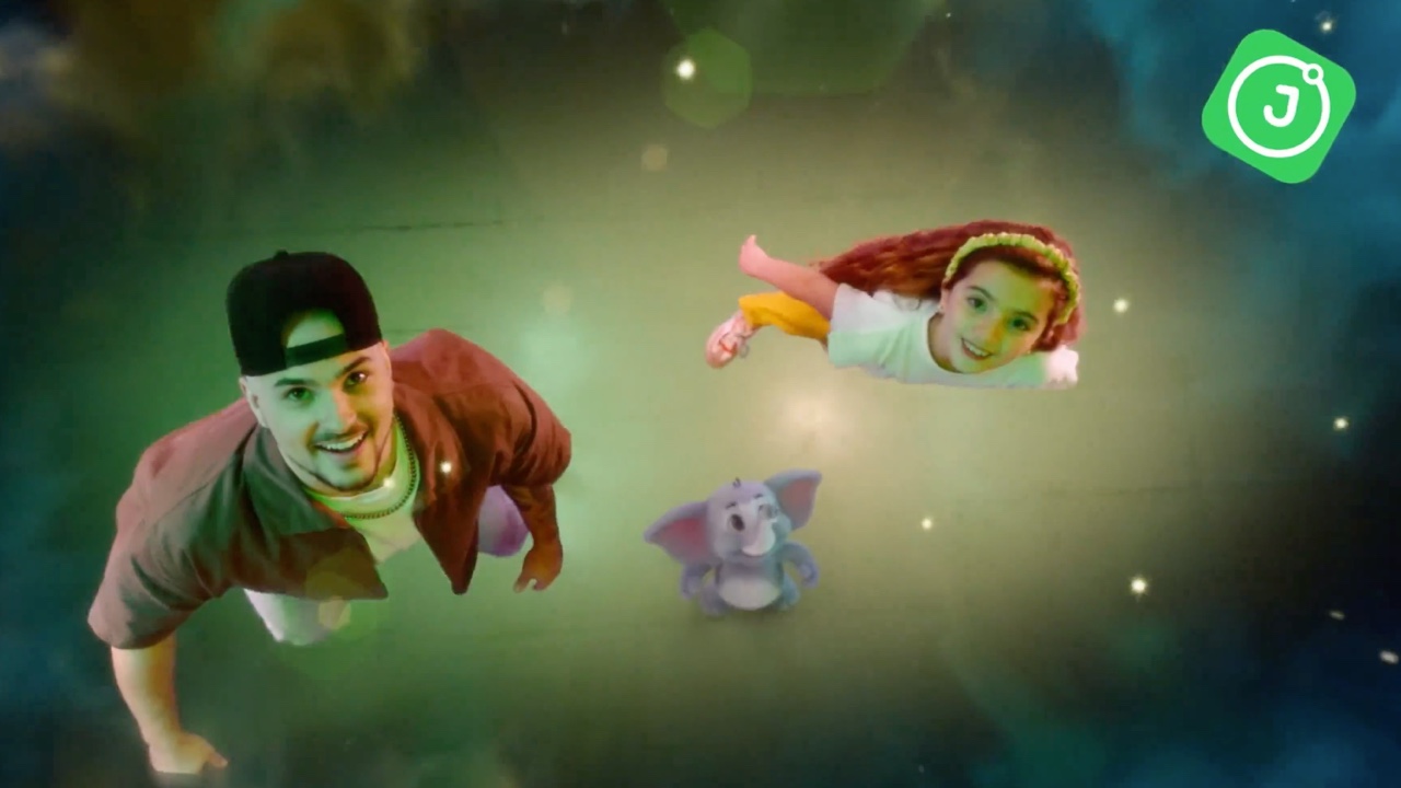 Trailer Circo Kósmico